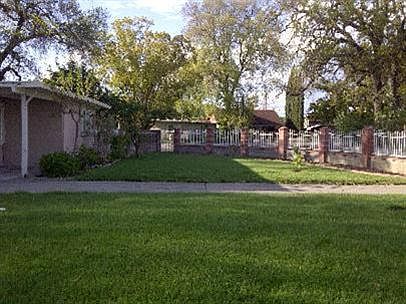 3rd image of 3045 Grove Ave