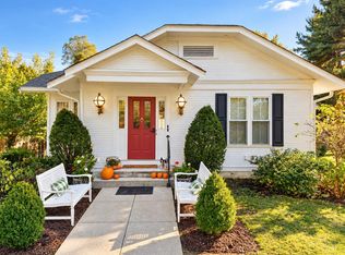 8815 Old Indian Hill Rd, Cincinnati, OH 45243