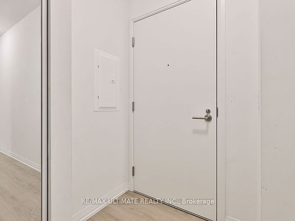 4th image of 8 Widmer St #515