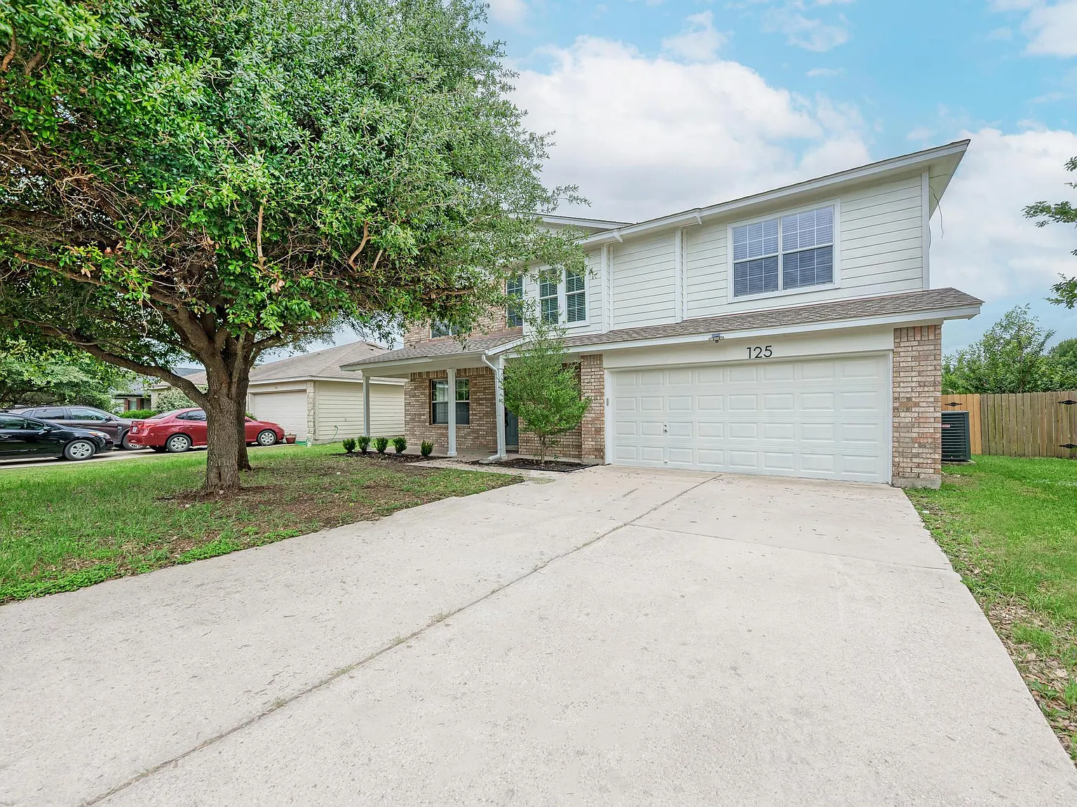4 bed, 2.5 bath, 2259 sqft, $1,995 — Photo 4