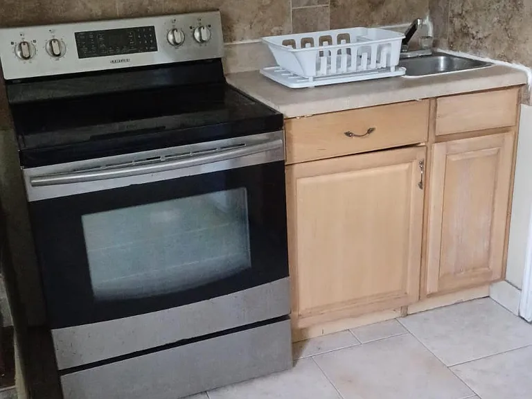 6325 Crestwood Ave — Photo 7
