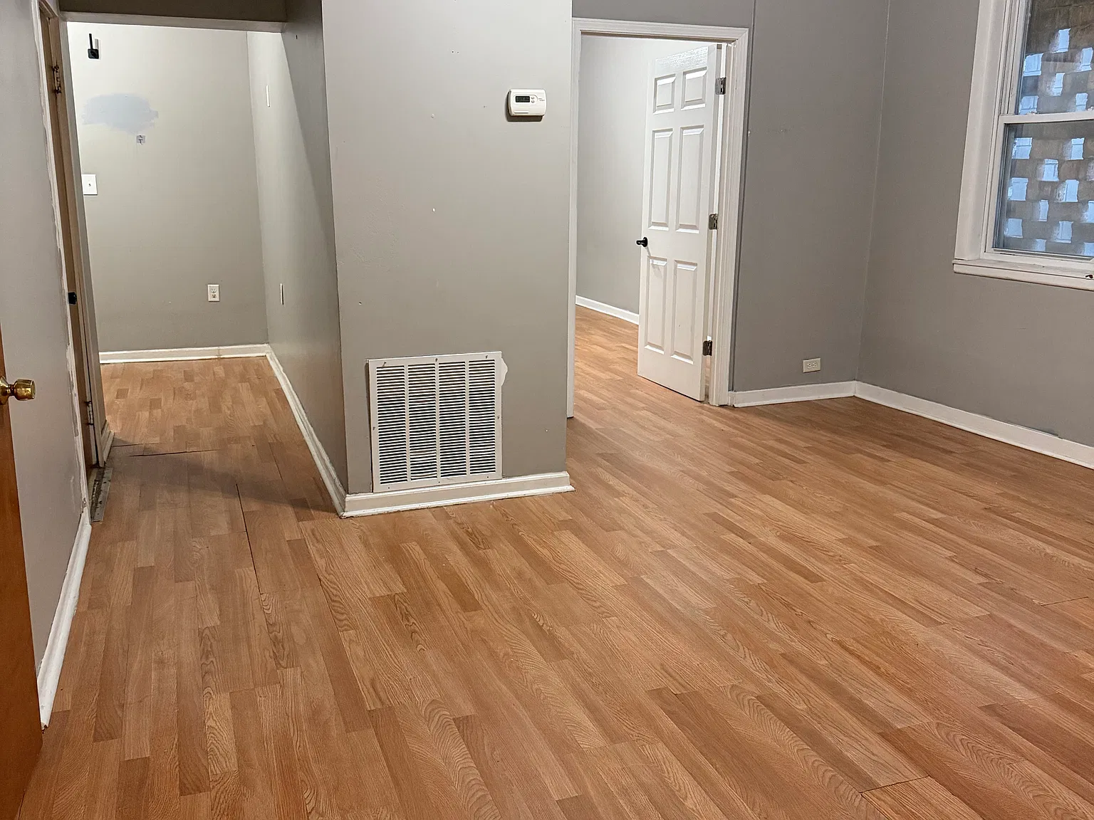 2 bed, $1,100 — Photo 2
