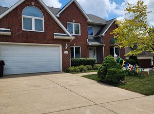 11208 N Jonathans Way, Dunlap, IL 61525