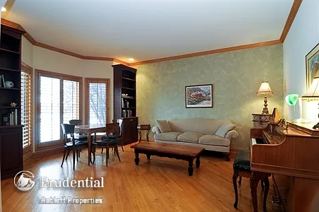 2652 Maple Ave photo 1