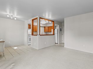 31993 W Twelve Mile Rd, Farmington Hills, MI 48334