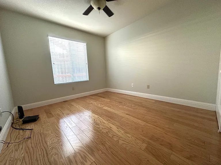 366 Vasche Ave — Photo 16