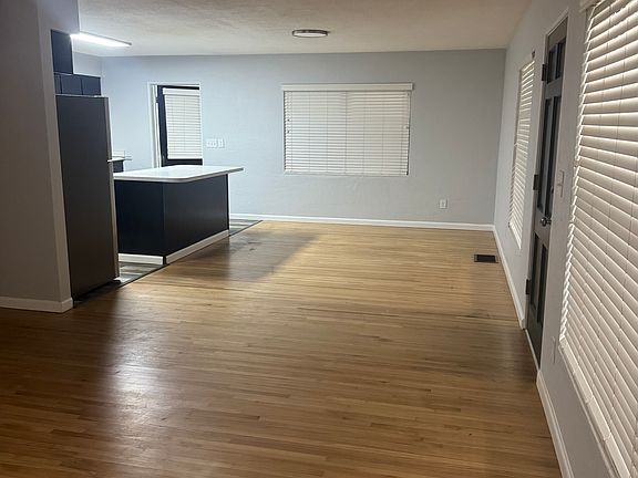 3rd image of 834 S Woodward Ave