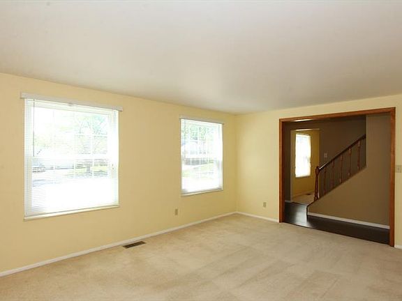 4th image of 4085 Baronsmere Ct
