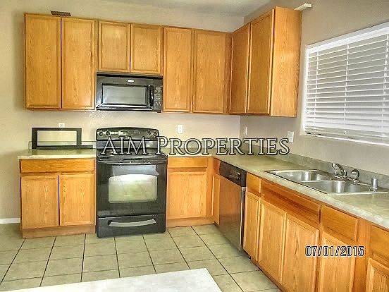 3rd image of 409 Luminoso Dr NW