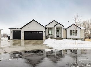 585 N 400 E, Providence, UT 84332