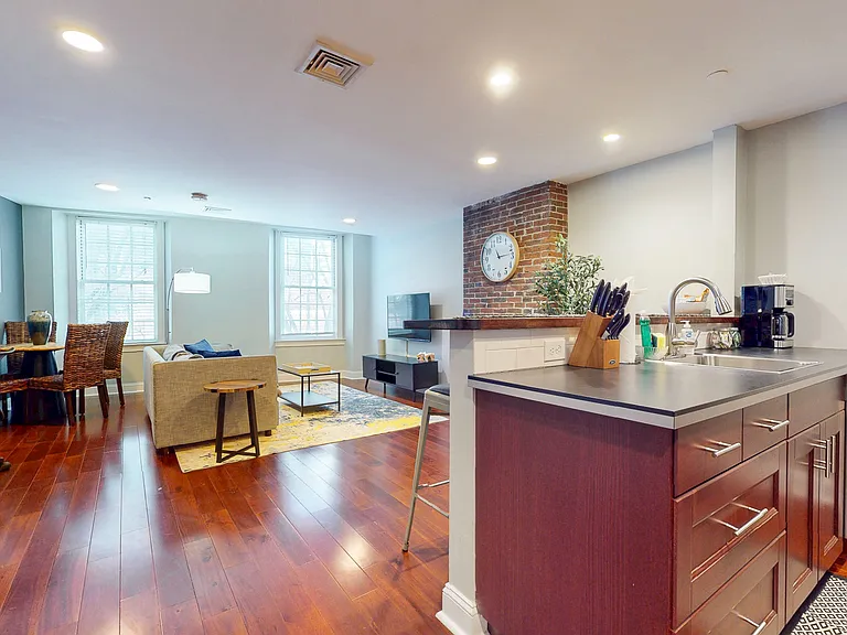 15 Union St #2 — Photo 10