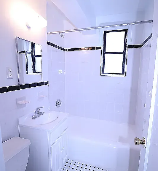 86-91 208th St #1F — Photo 8