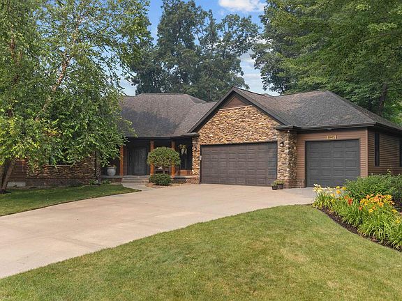 4th image of 1945 SUNNY BROOK COURT