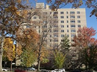 30 Lake St APT 3B, White Plains, NY 10603