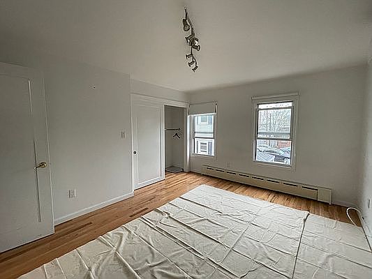 5th image of 216 Eagle St #2