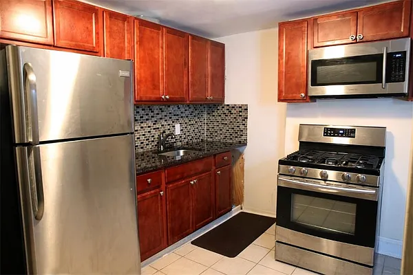 Sold by R New York | media 14
