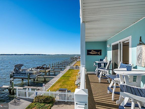 4th image of 419 Bayshore Dr Unit 202