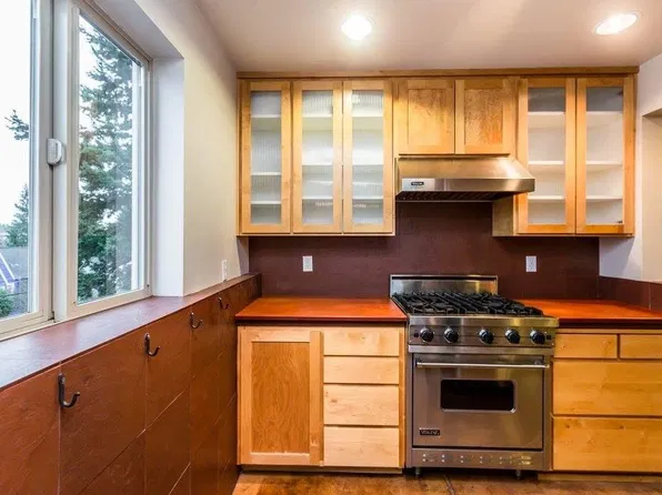 7356 15th Ave NW #A, Seattle, WA 98117