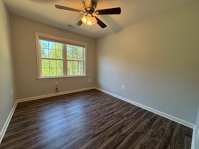 16209 Round Hill Rd — Photo 35
