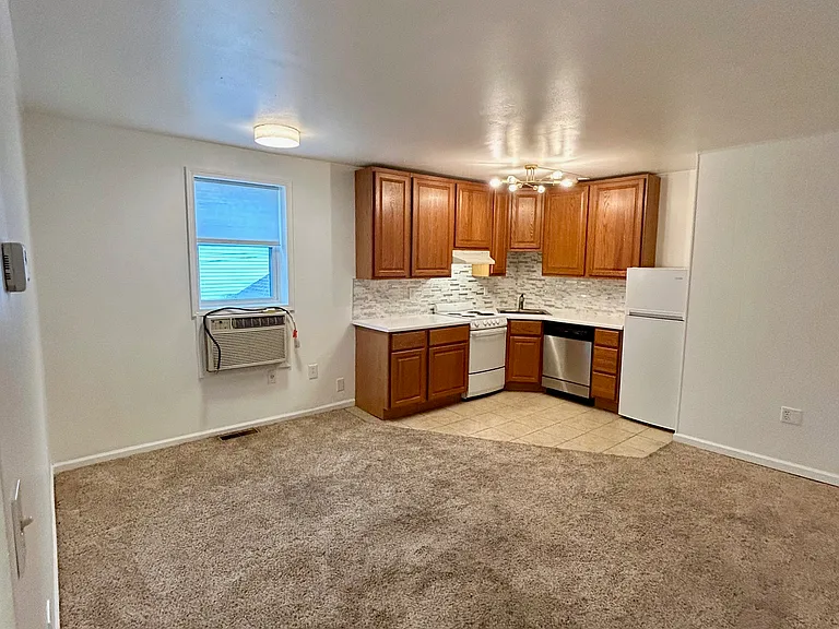 1606 Clawson St #D — Photo 6