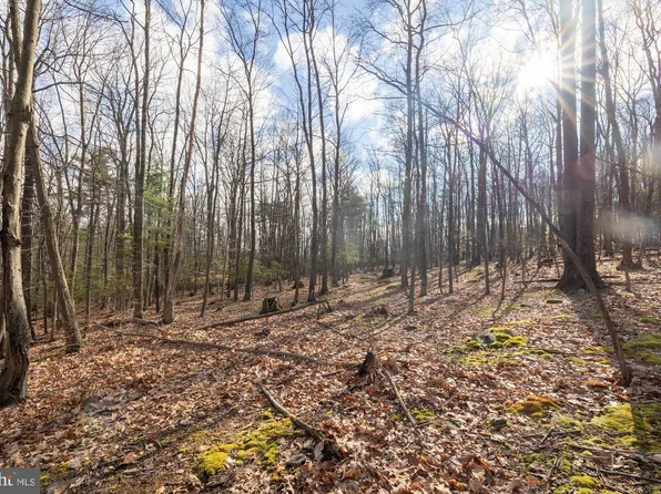 1300 Mount Carmel Rd, Orrtanna, PA 17353