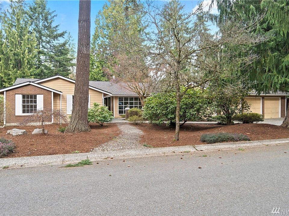 1st image of 2423 209th Pl NE