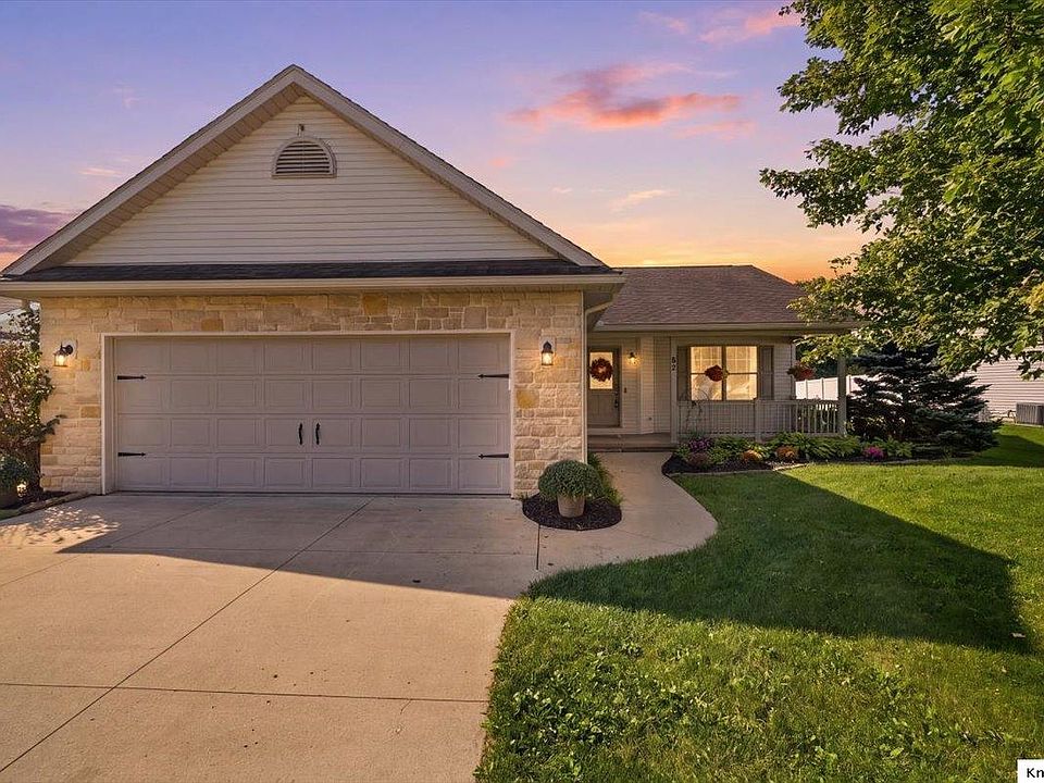 1st image of 87 Struble Cir