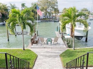 1510 Sea Gull Dr S, Saint Petersburg, FL 33707