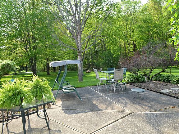 4th image of 8226 Stoney Brook Dr