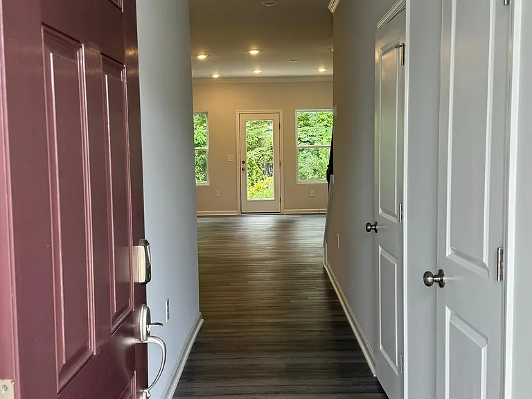 187 Peebles Dr — Photo 8