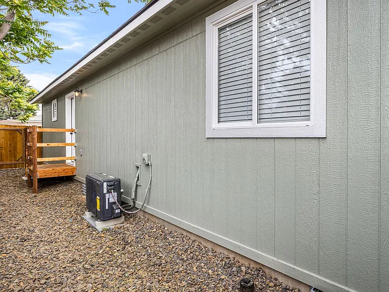 1302 S 14th Ave — Photo 48