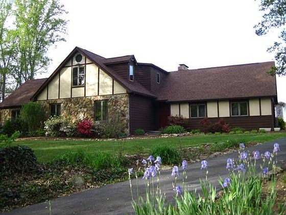 1st image of 1029 Miller Ct