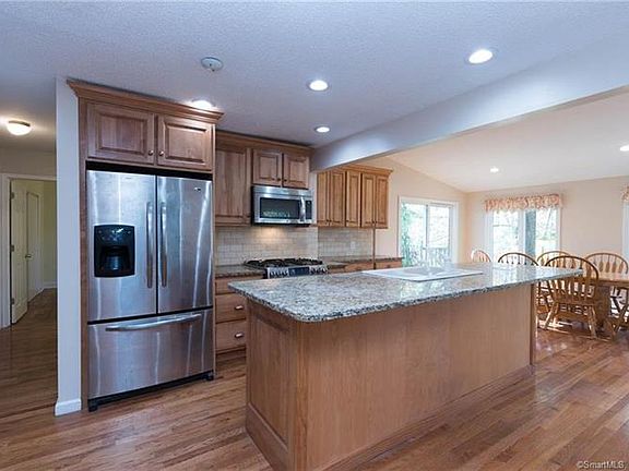 3rd image of 49 Stanley Dr
