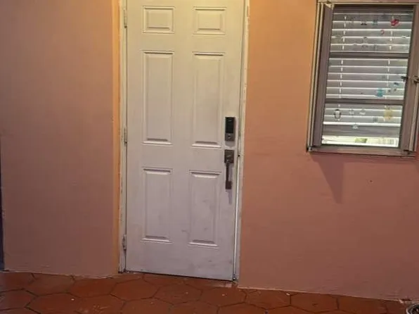 59 E 64th St, Hialeah, FL 33013