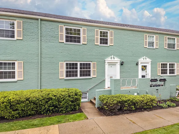 9 Chapel Dr, Pittsburgh, PA 15237
