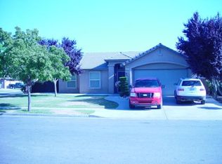 16151 W Natalie Ave, Kerman, CA 93630