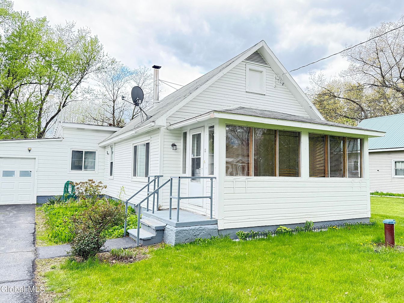 1st image of 11 Bly Avenue
