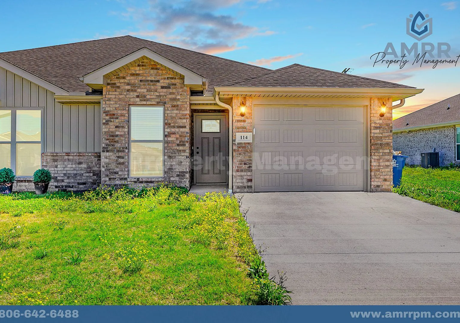 Cozy 3 Bedroom Duplex Available Now — Photo 1