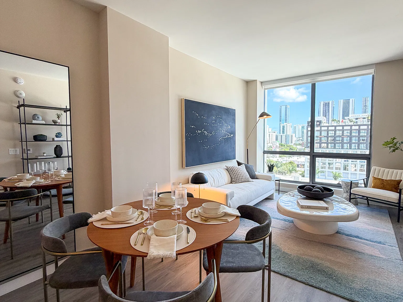 1 bed, 635 sqft, $2,345 — Photo 3