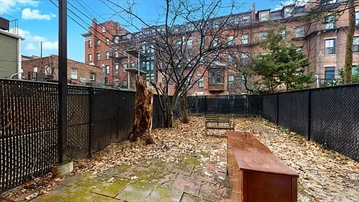233 Northampton St #1 — Photo 12