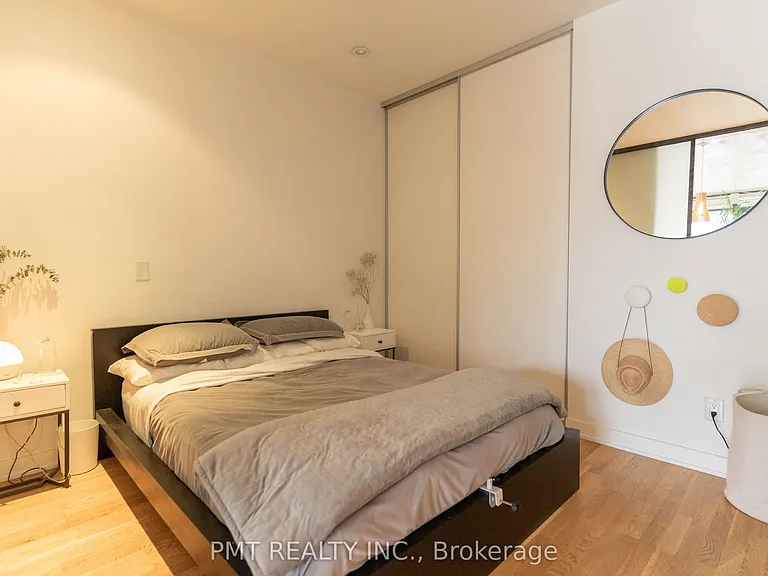 8 Dovercourt Rd #204 — Photo 10