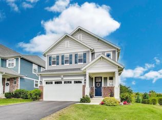 65 Commons Cir, Hawthorn Woods, IL 60047