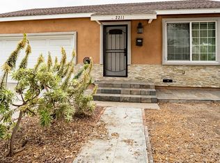 2211 Oak St, Santa Ana, CA 92707