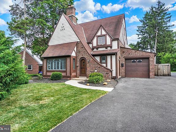 2nd image of 306 Elmwood Blvd
