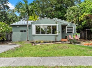 25 Lenape Dr, Miami Springs, FL 33166