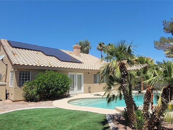 3rd image of 3860 Yorba Linda Dr