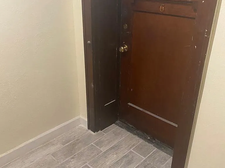 4053 S Grand Blvd #6 — Photo 7