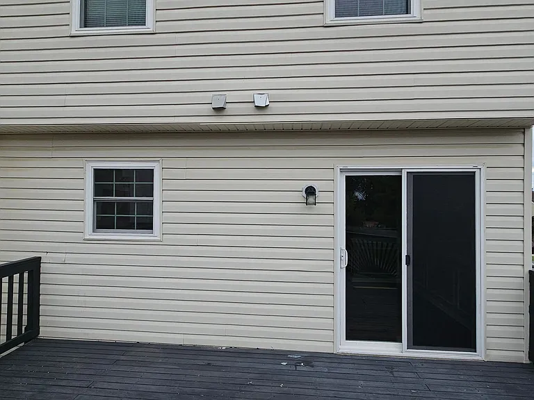 20140 Daniels Cir — Photo 3