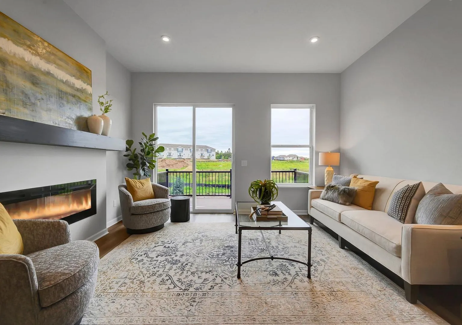 Beautiful 3bed 3bath Townhome in Cottage Grove — Photo 3