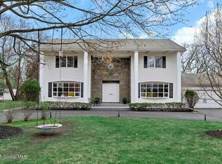 21 Eastview Ter, Rensselaer, NY 12144